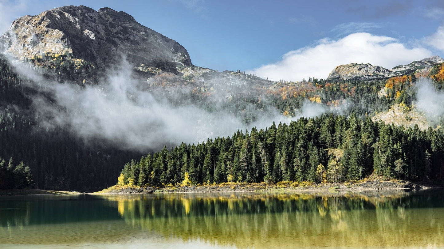 autumn-black-lake-durmitor-national-park-zabljak-montenegro-travel-tour-excursion
