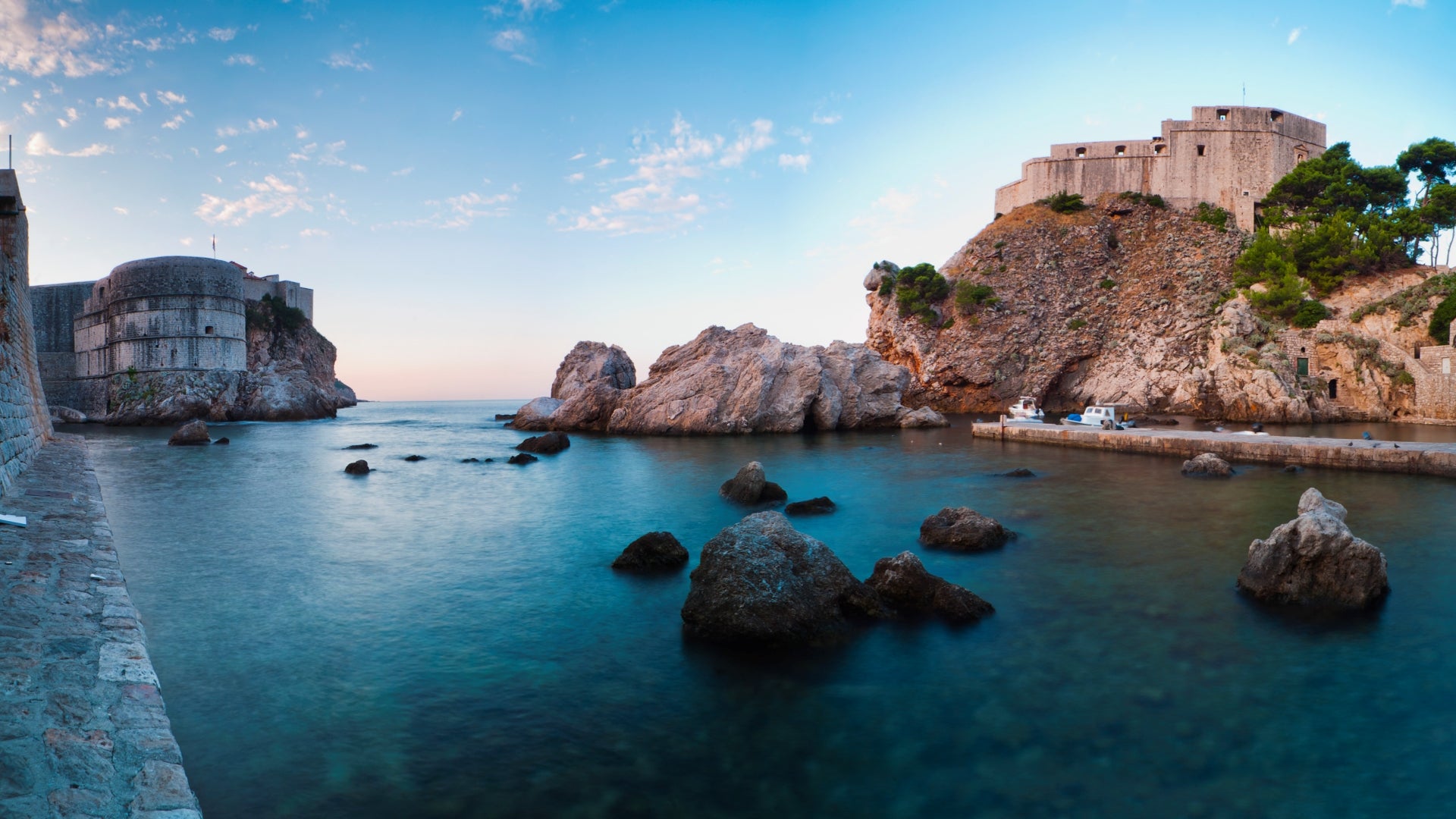 panoramic-photo-of-fort-lovrijenac-dubrovnic-croatia